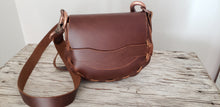 Load image into Gallery viewer, Small Crossbody - Brown