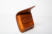 Load image into Gallery viewer, Card Holder - Saddle Tan